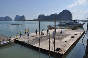 ภาพจาก http://www.bloggang.com/viewdiary.php?id=vassa&month=04-2011&date=19&group=1&gblog=2
