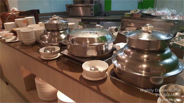nightly-buffet-the-square-silom