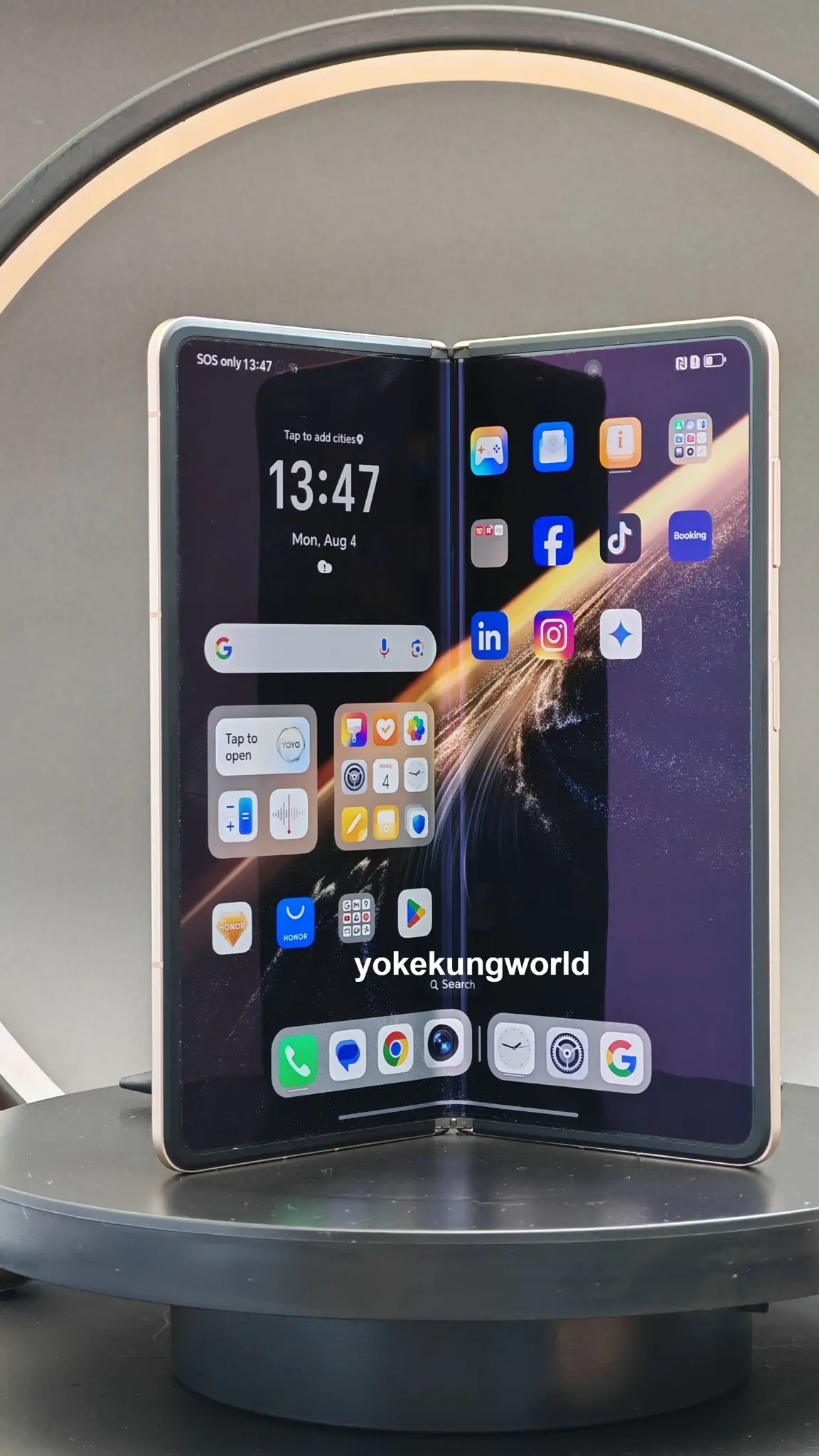HONOR Magic V5