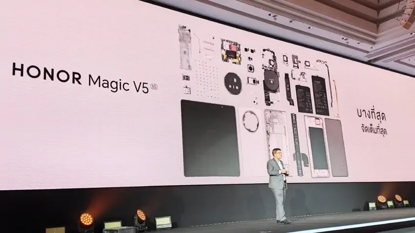 HONOR Magic V5
