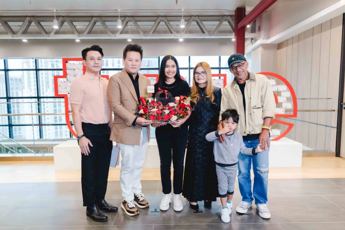 True สนับสนุนด้านการสื่อสาร “เนเน่ รอยัล” ทะยานสู่เวทีโลกเชื่อมทุกพลังใจจากไทยถึง LA