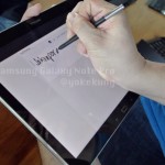 ภาพ @jakrapong สาธิตการใช้ลายมือเขียนในการ tweet ผ่าน official twitter app บน Samsung Galaxy Note Pro