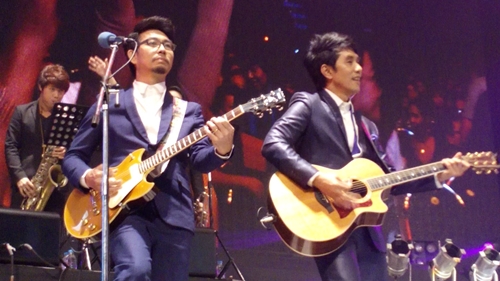 พก Acer Liquid Jade บันทึกความประทับใจ ของพลังแฟนคลับใน The Palace & Friends Restage