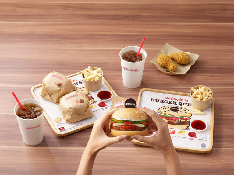 ไม่ต้องย่างบนไฟก็ฟินได้! Swensen’s เสิร์ฟ Burger Queen ไอศกรีมเบอร์เกอร์ นุ่ม เข้ม เต็มคำ ความลงตัวสุดอร่อยที่ต้องร้องว้าว!