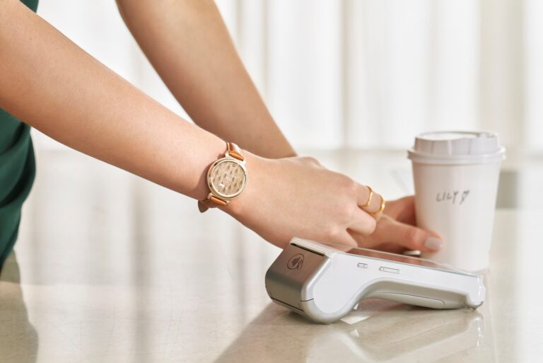 Garmin LILY 2 ซีรีย์ สมาร์ทวอทช์ที่มาในรูปแบบ Smart Jewelry