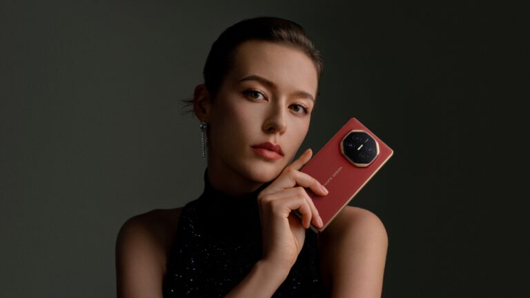 เปิดจองแล้ว HUAWEI Mate XT | ULTIMATE DESIGN ราคา 119,990 บาท พร้อมวางขาย HUAWEI Mate X6 สีใหม่ Nebula Gray