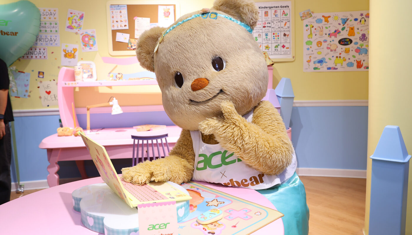 Acer Butterbear x Acer Aspire Lite 15 Limited edition