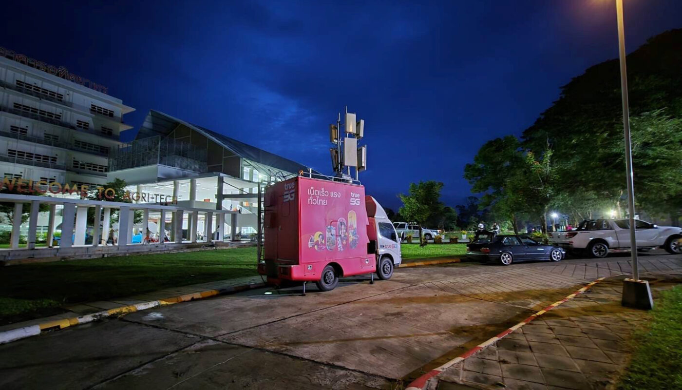 True Corporation Rapidly Deploys COW and Temp-Site to Strengthen Mobile Signals at Evacuation Centers in Northeastern and Eastern Thailand