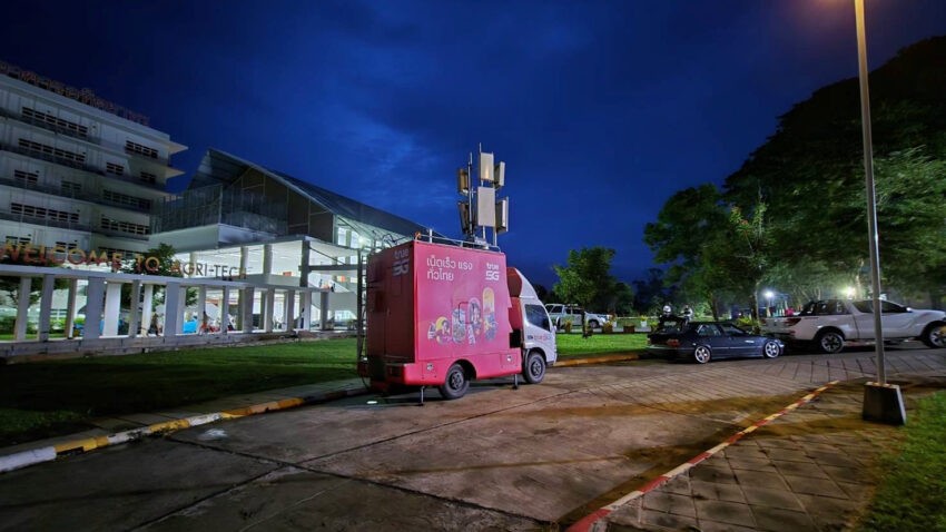 True Corporation Rapidly Deploys COW and Temp-Site to Strengthen Mobile Signals at Evacuation Centers in Northeastern and Eastern Thailand