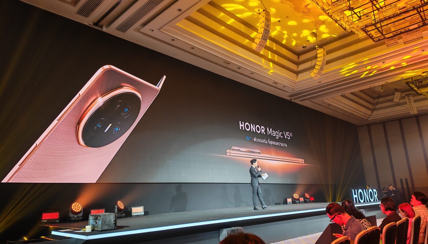 HONOR Magic V5