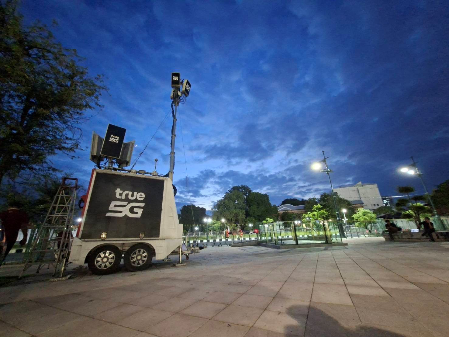 True Corporation Expands 5G, 4G and WiFi Networks to Facilitate the Public Paying Respects to Her Majesty Queen Sirikit The Queen Mother